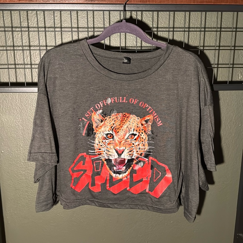Gray Graphic Crop Tee with Fierce Leopard "SPEED"